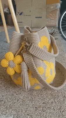 🏆 Aanbieding: 49% KORTING🧵🌸Handgemaakte gehaakte bloementas 🌼✨