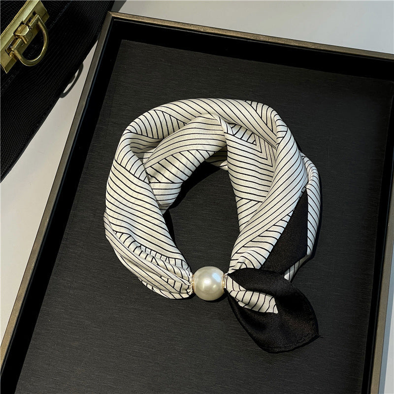 🤍 Magnetische sjaal met een parel – zie er in een handomdraai elegant uit