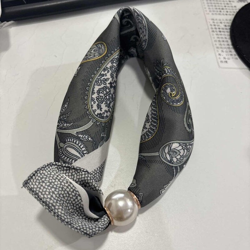 🤍 Magnetische sjaal met een parel – zie er in een handomdraai elegant uit